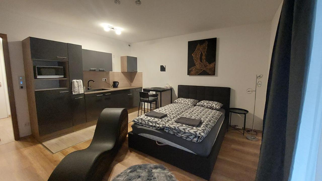 N&Z Apartman Close To The Downtown Appartement Boedapest Buitenkant foto